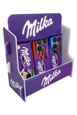 Exhibidor de productos, fabricado en plástico para uso sobre mesón, armable.